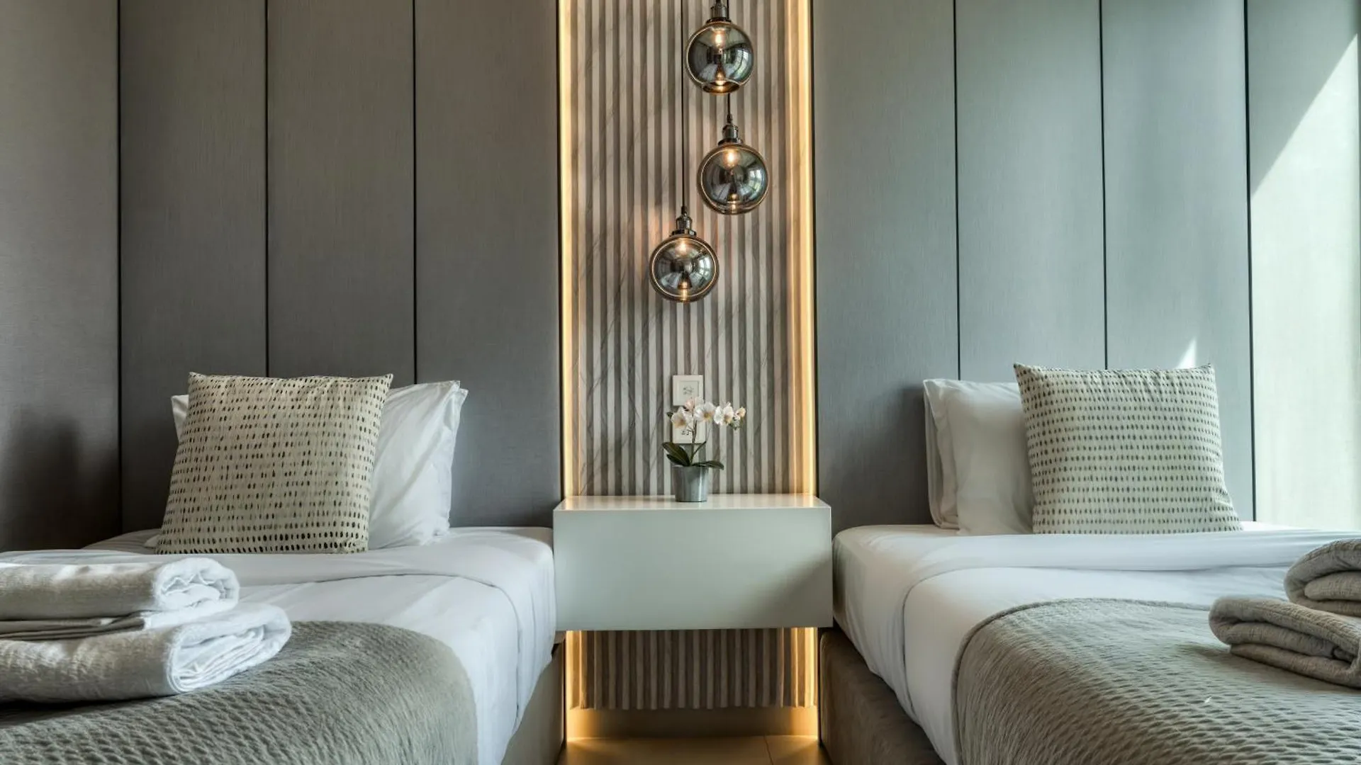 Apartment Dubai Mall Connection - Burj Views - Turf Balcony