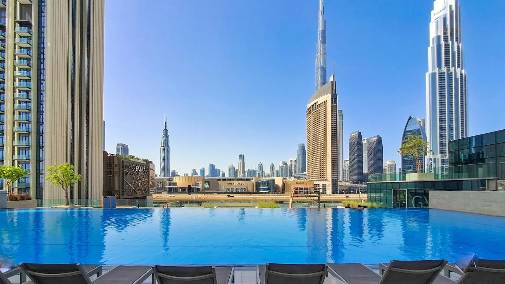 Dubai Mall Connection - Burj Views - Turf Balcony Apartment