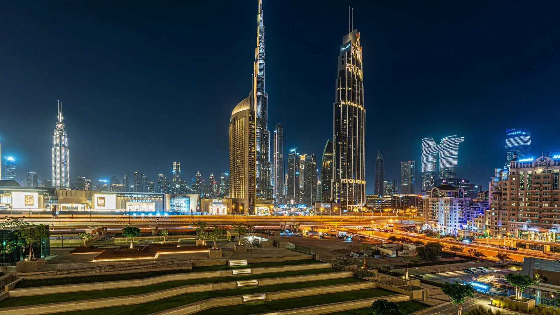 Apartment Dubai Mall Connection - Burj Views - Turf Balcony
